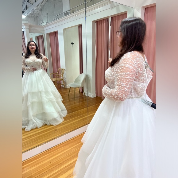 Size 16 Wona Concepts Natalie Wedding Dress Gown long sleeve sweetheart neckline - Picture 7 of 10